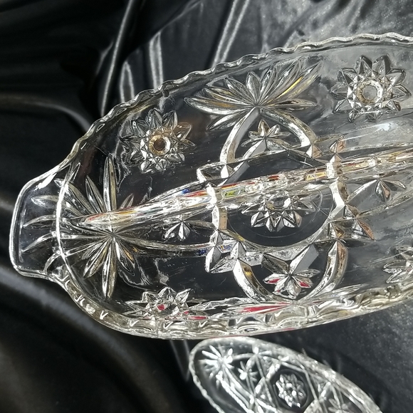 Anchor Hocking Early American Prescut Relish Bowls - Picture 8 of 14